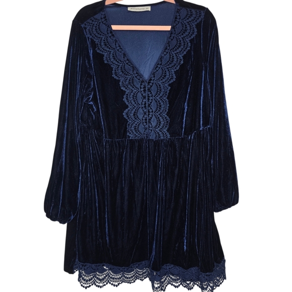 Rustydustty Dresses & Skirts - Rustydustty Velvet Mini Dress